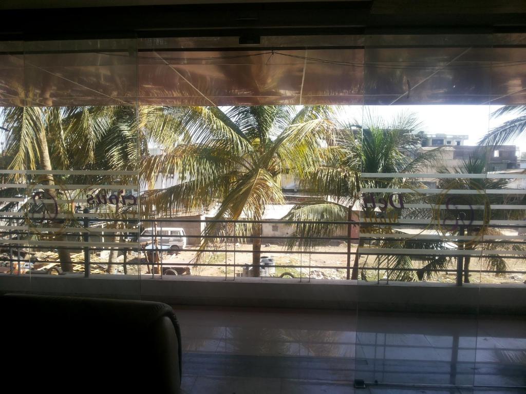 Ankleshwar Royal Inn מראה חיצוני תמונה